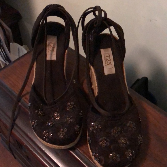 725 Sandals size 8 - Picture 2 of 3